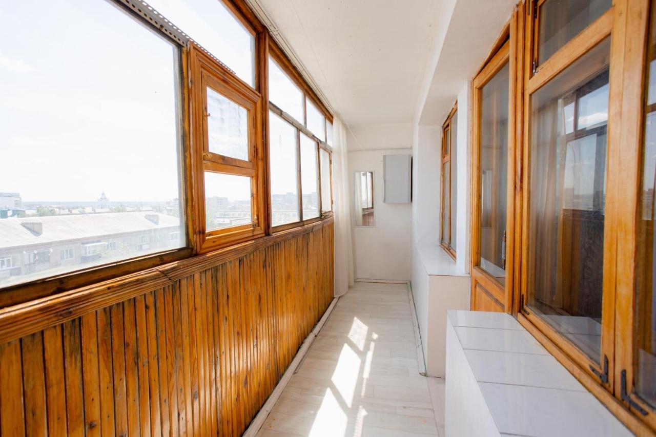 2-Х Комнатная Квартира В Центре По Ул. Козыбаева Д.107 Qostanaj Exteriör bild